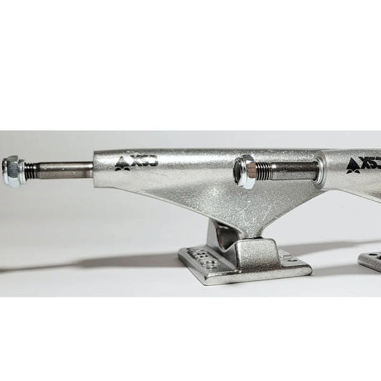 Theeve CSX Skateboard Trucks - Theeve 5.85 (Fits 8.5)